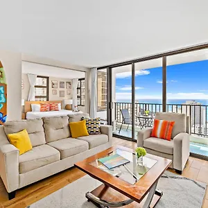 Waikiki Banyan 1br With Great Ocean Views, Steps To & Parking! Apartment Honolulu